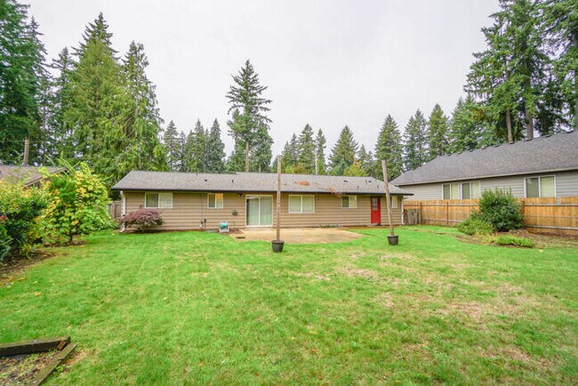 Foto del edificio - THREE BEDROOM HOUSE IN VANCOUVER