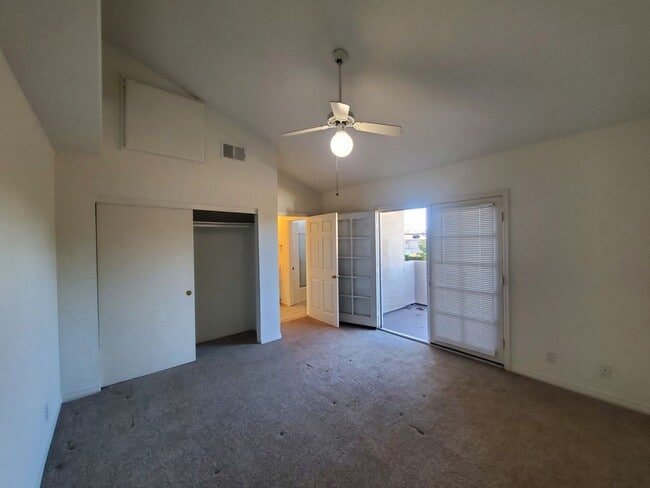 Building Photo - 1510