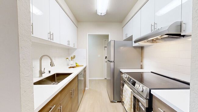 Interior Photo - Marina Playa