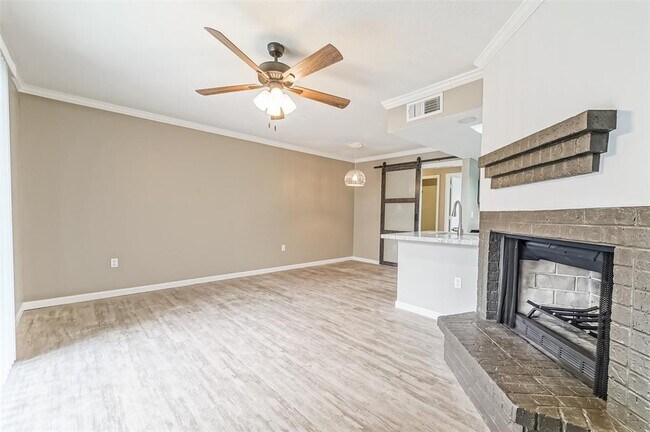 Building Photo - 260 El Dorado Blvd