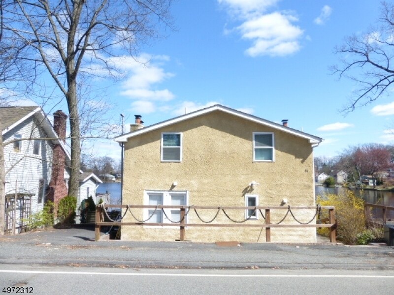 Primary Photo - 81 Fox Hill Rd