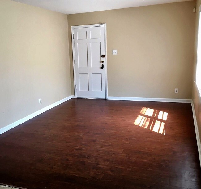 Foto del edificio - 4 br, 2 bath House - 4146 Bayliss Ave