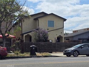 Building Photo - 10218 San Pedro St