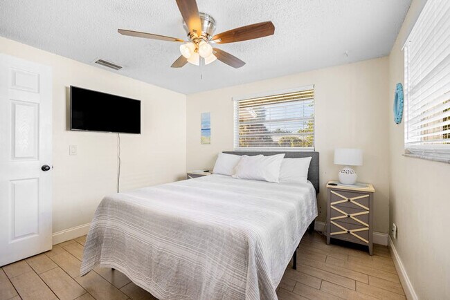 Foto del edificio - 208 Peacock Ln