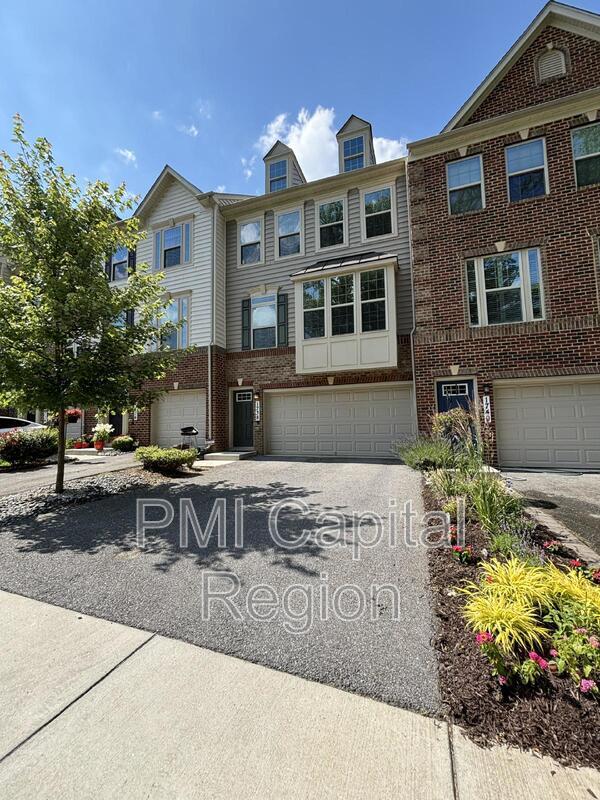 Photo - 1738 Whitehall Dr Townhome