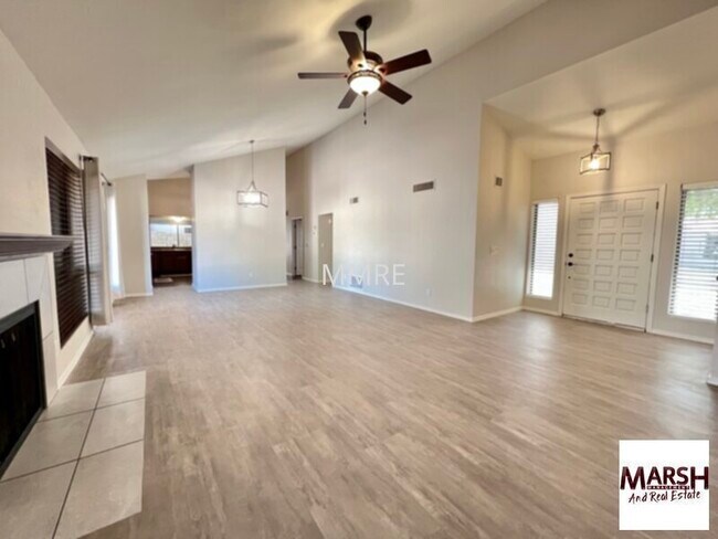 Building Photo - VERY NICE 3 BEDROOM HOME IN TEMPE!