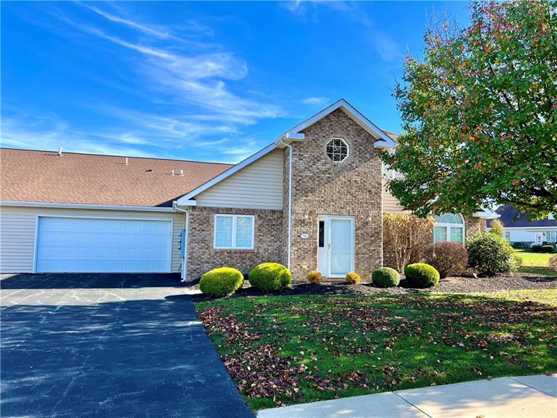 Foto principal - 76 Nicholas Dr