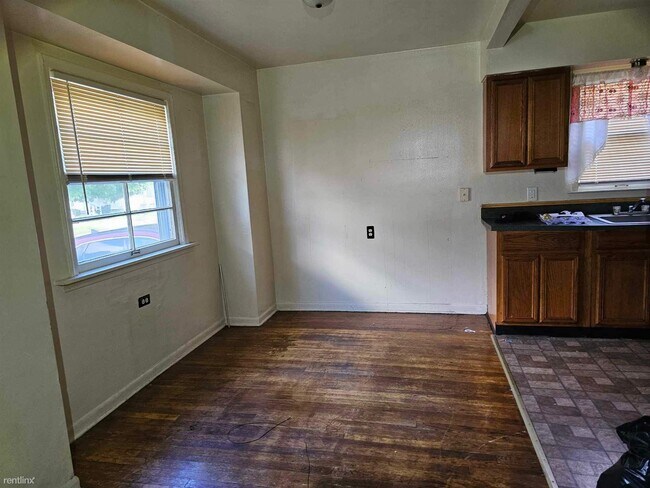 Foto del edificio - 3 br, 1 bath House - 18734 Kingsville St