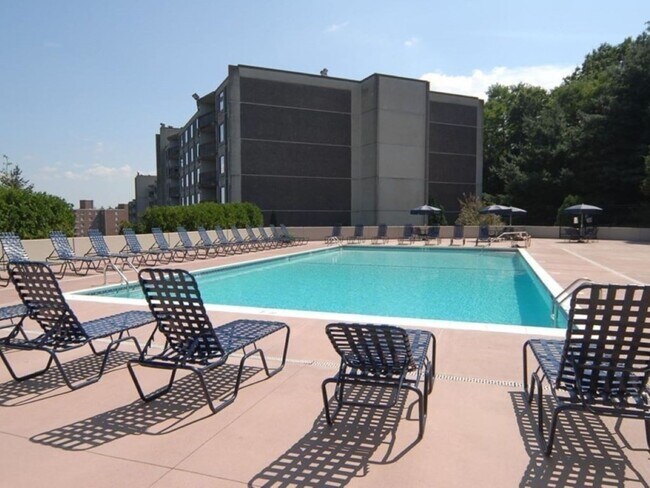 Foto del edificio - 1550 Worcester Rd