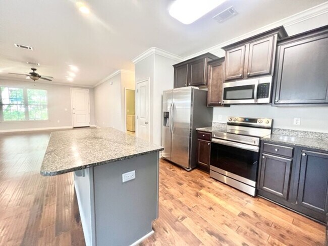 Foto del edificio - 628 Hickory Ave