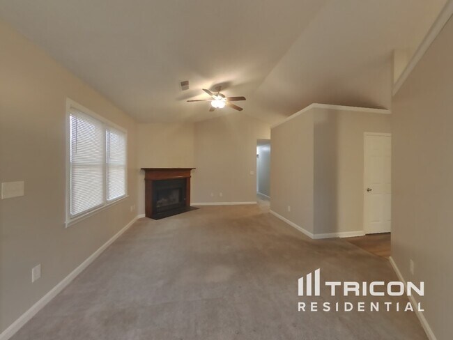 Building Photo - 23 Villa Rosa Ln