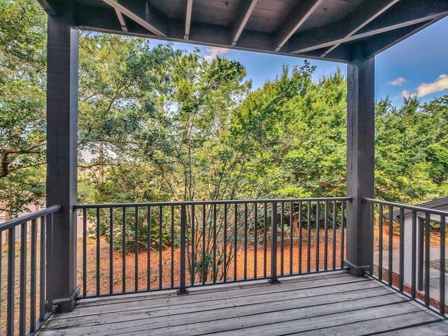 Building Photo - Advenir at Clermont