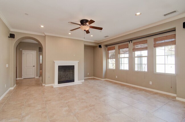 Foto del edificio - Stunning Upgraded Home in Irvine’s Premier Woodbury Community