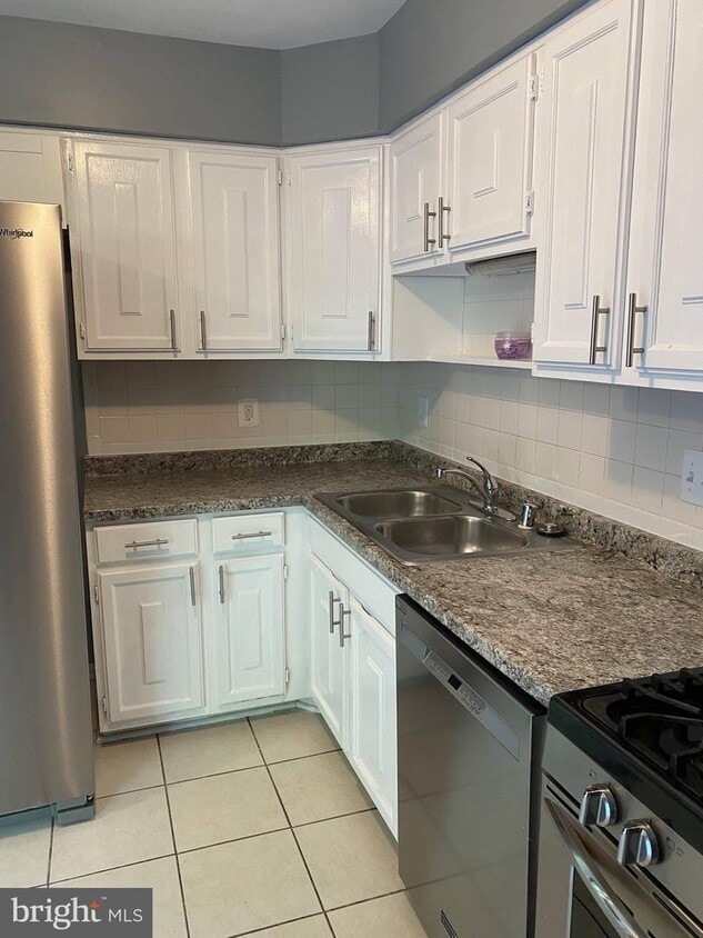 Primary Photo - 6065 Trident Ln