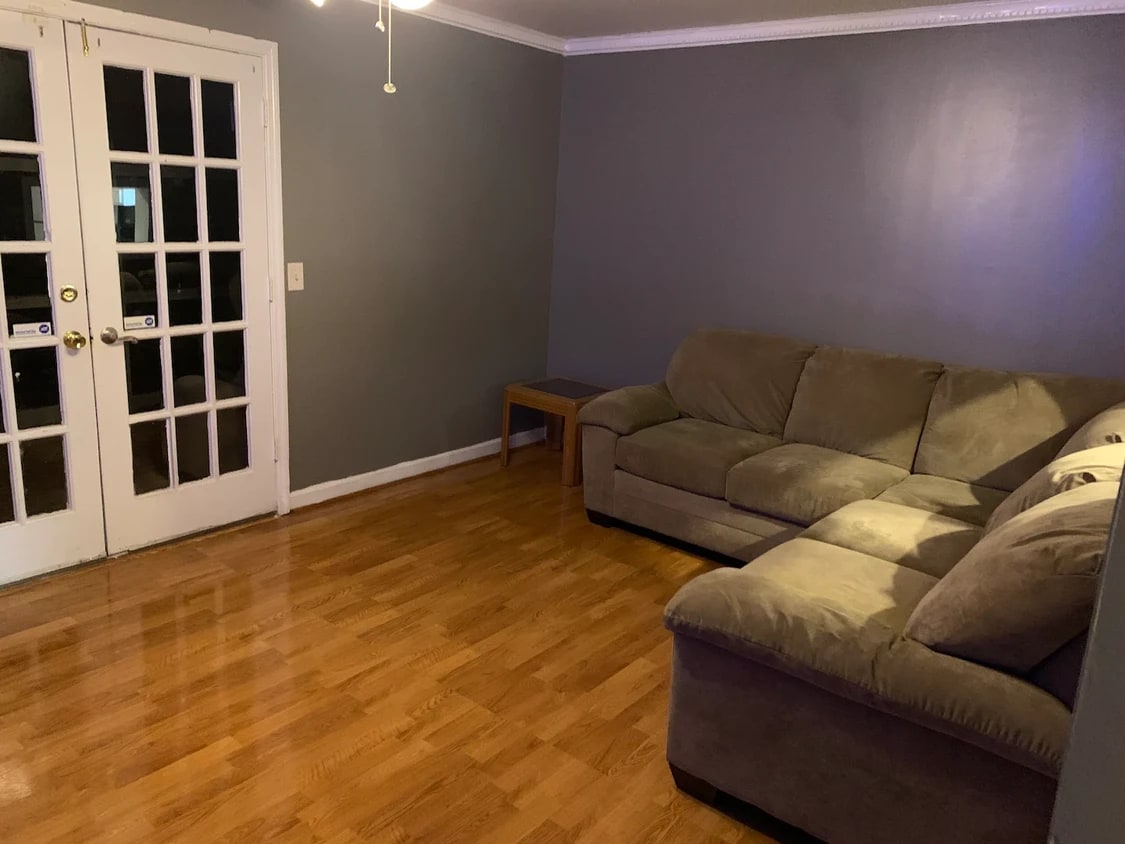 Fotografía del edificio - 7602 Hunt Club Rd