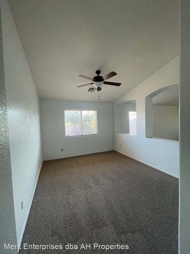 Foto del edificio - 3 br, 2 bath House - 1149 E MORGAN CT