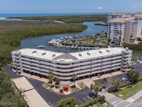 Building Photo - 12945 Vanderbilt Dr