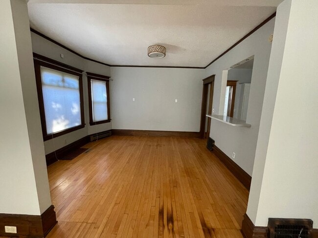 Building Photo - Beautiful Single family home In NE, Availa...