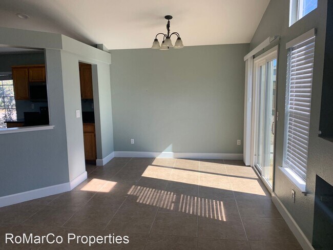 Building Photo - 3 br, 2 bath House - 653 Miller Dr