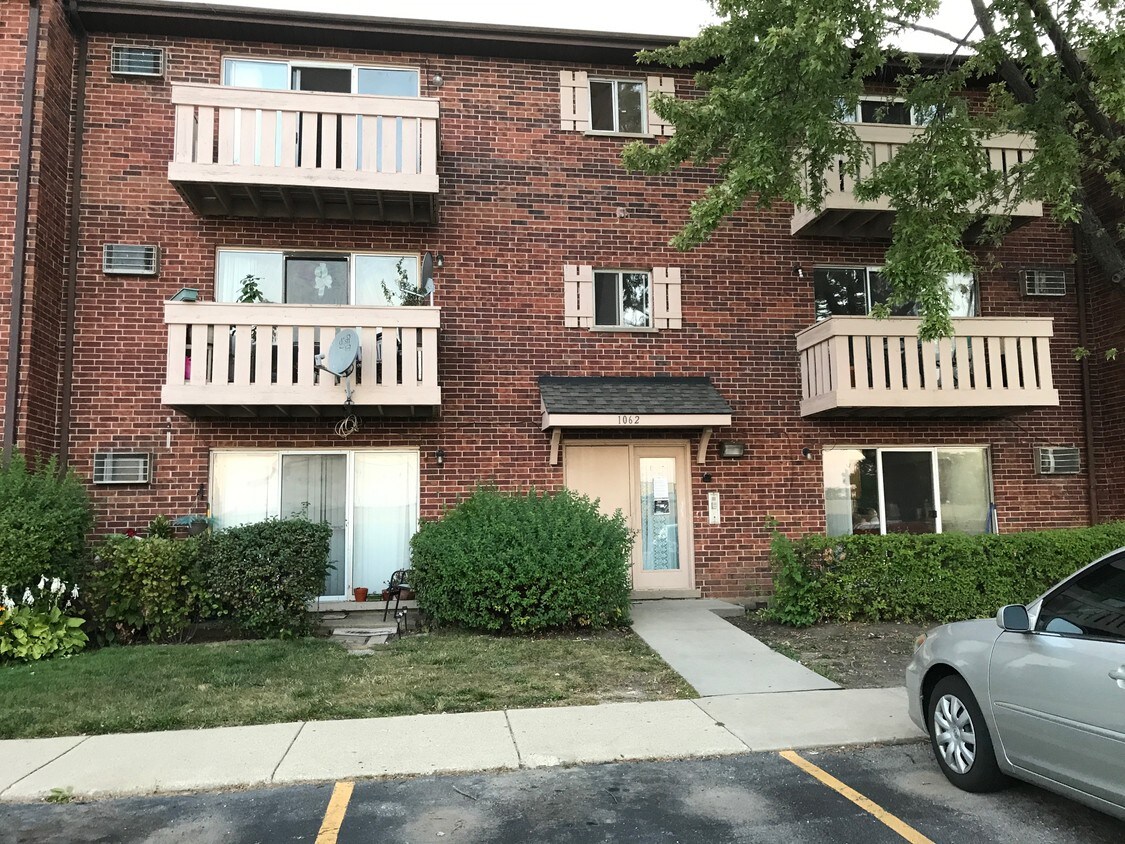 Primary Photo - 1062 Copperfield Ln