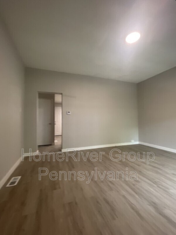 Building Photo - 603 Montview St