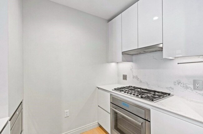 Foto del edificio - 135 Seaport Blvd