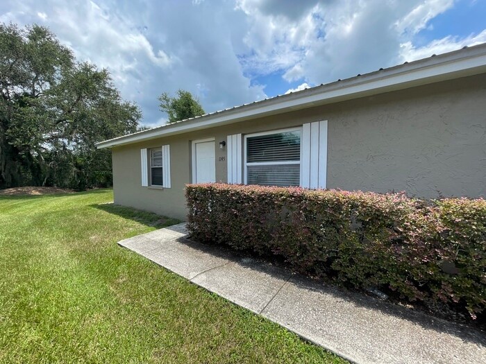 Foto principal - 1145 Cherry Ln