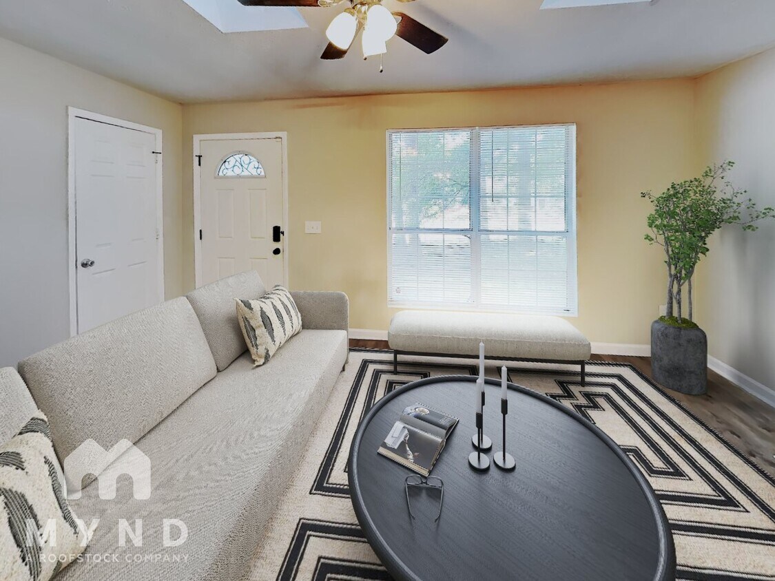 Foto principal - 2309 Chestnut Log Dr