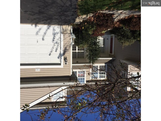 Building Photo - 143 Hidden Hollow Ct