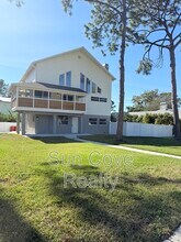 Building Photo - 13854 77th Ave