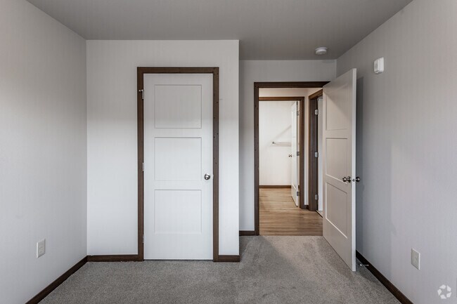 2 habitaciones, 2 baños - 970 pies cuadrados - Segundo dormitorio - Birch Grove Estates