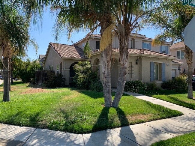 Building Photo - 1435 San Diego St