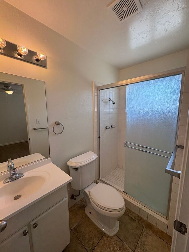 Building Photo - Newly remodeled home on Laurel