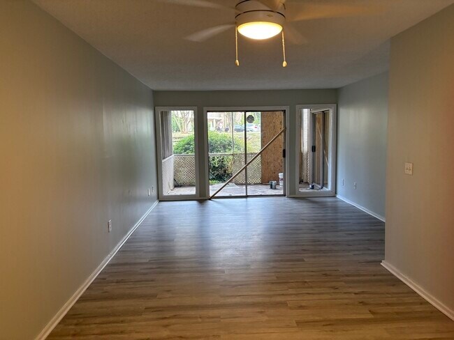 Building Photo - 1208 Bush River Rd