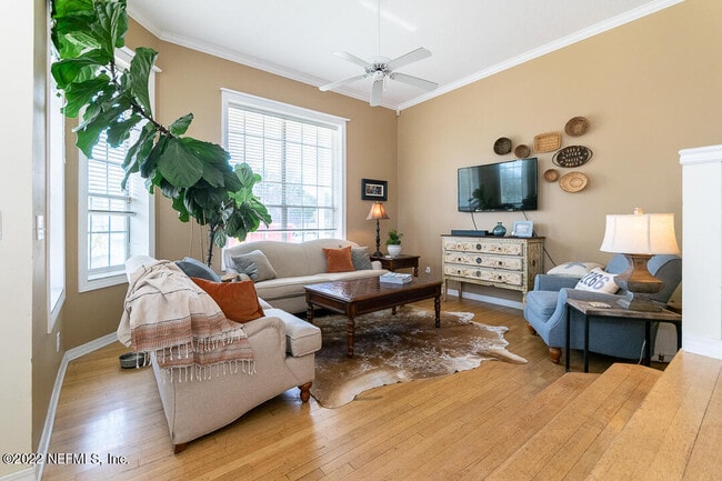 Building Photo - 2102 First St