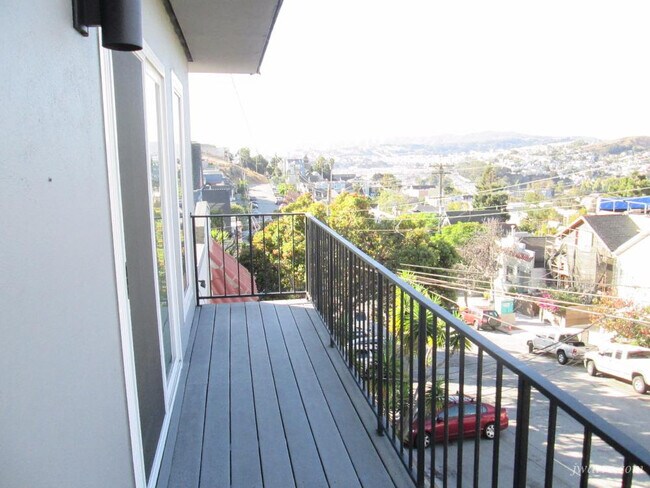 Building Photo - 1105 De Haro St