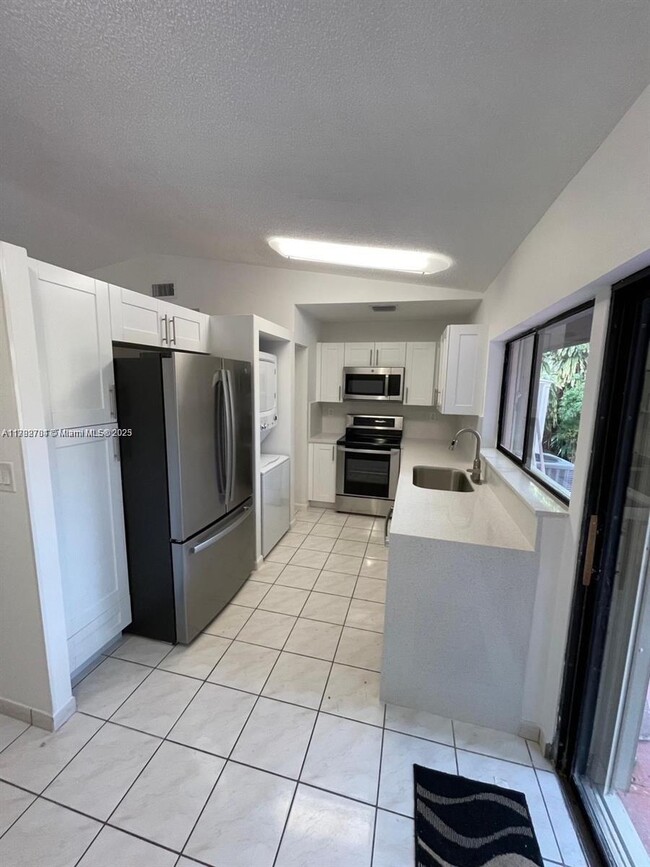 Building Photo - 4317 SW 136th Pl