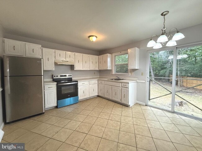 Building Photo - 45766 Guenther Dr