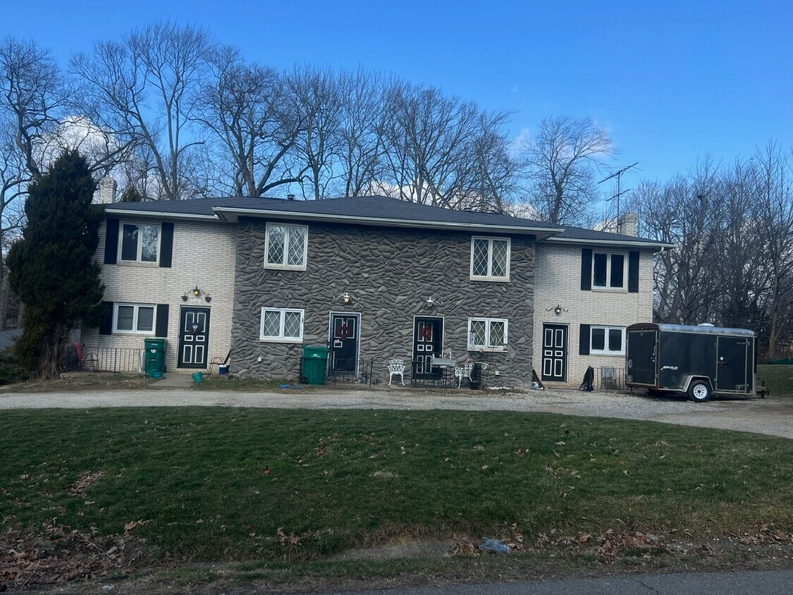 Primary Photo - 2867 Thackeray Ave NW