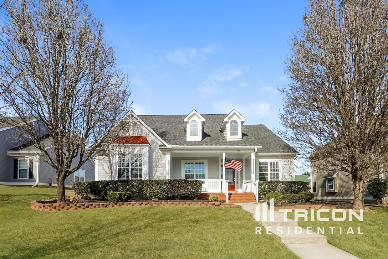 Primary Photo - 271 Monarch Village Way Stockbridge GA