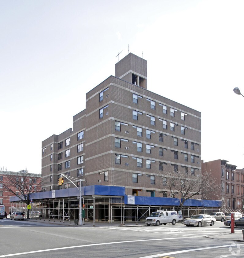 Primary Photo - 273 West 131st Street