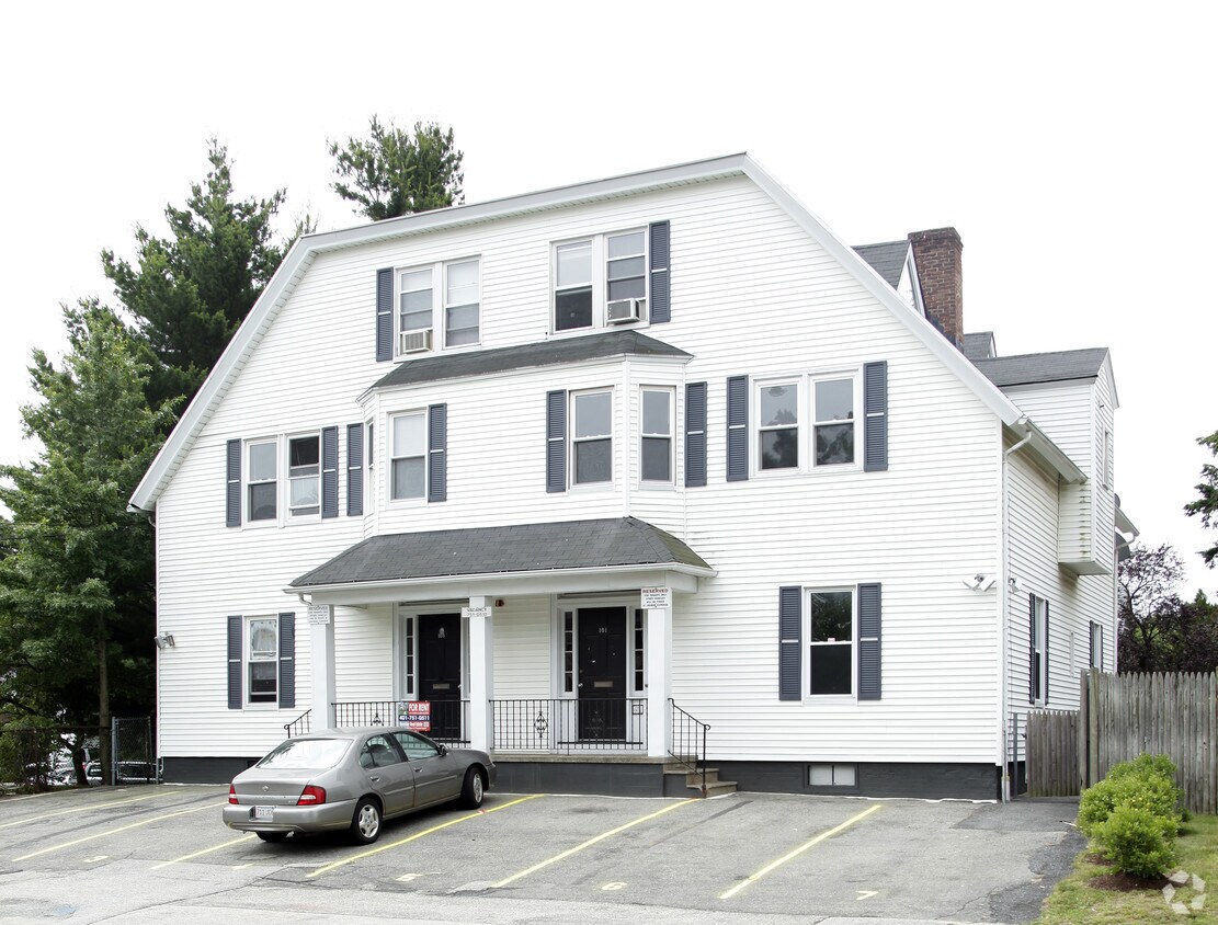 101103 S Angell St, Providence, RI 02906 Apartments in Providence
