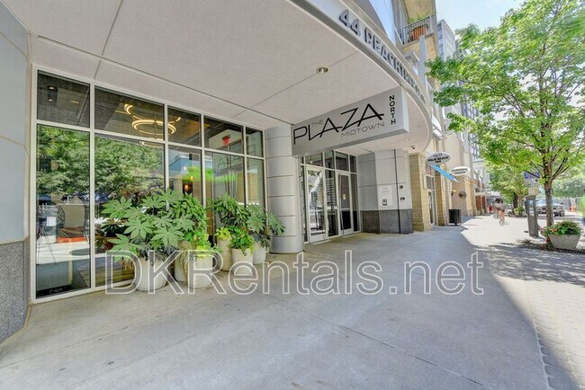 Foto del edificio - 44 Peachtree Pl NE