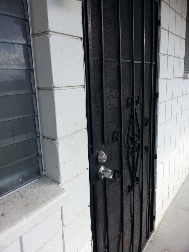 Building Photo - 1329 Kaihee St