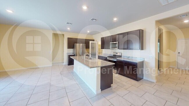 Building Photo - 2736 Calle Palta