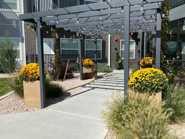 Building Entry - Hart Apartments