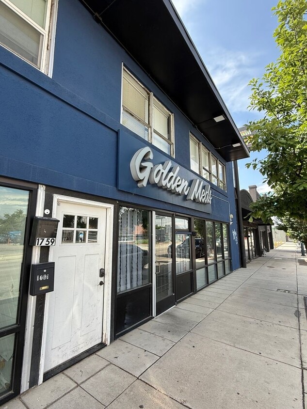 Primary Photo - MOVE-IN READY Cozy Studio on South Broadway!!