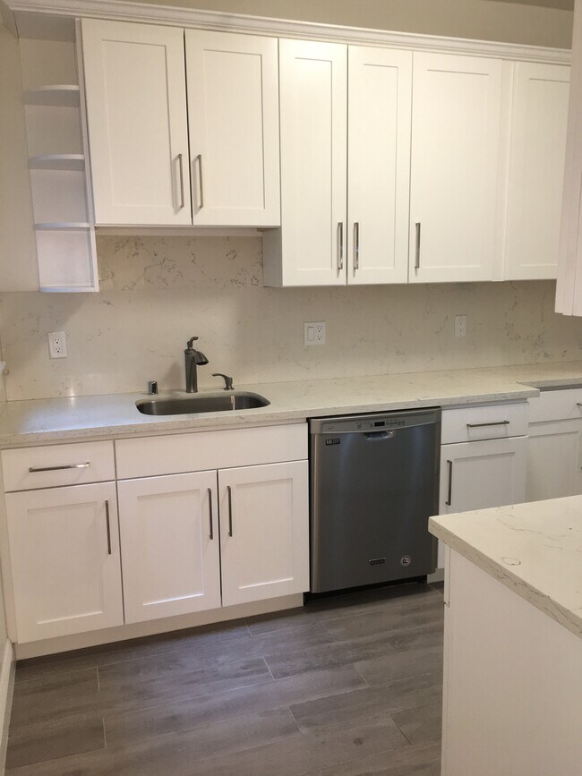 Kitchen - 2 Dawson Pl