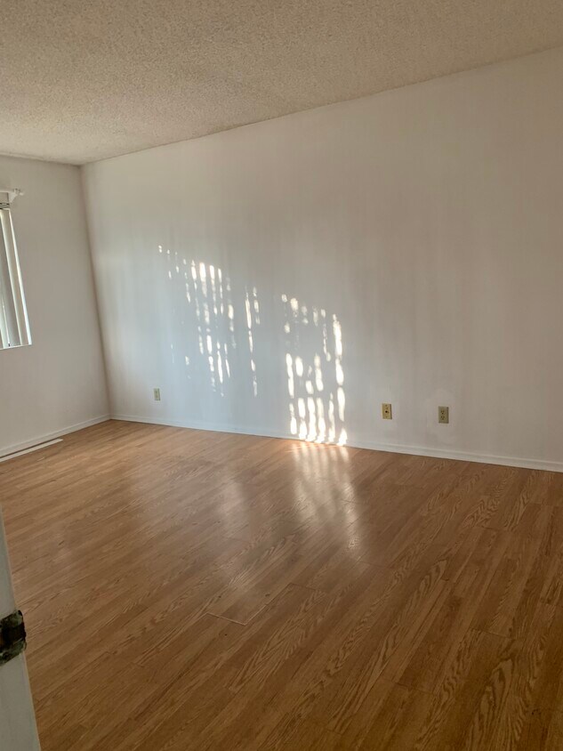 Bedroom #1 - 315 S Harvard Blvd