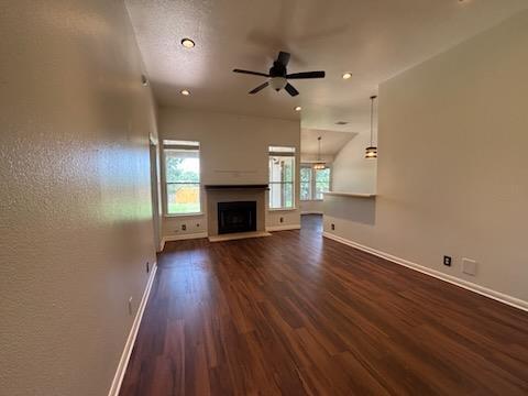 Building Photo - 322 Meadowside Dr